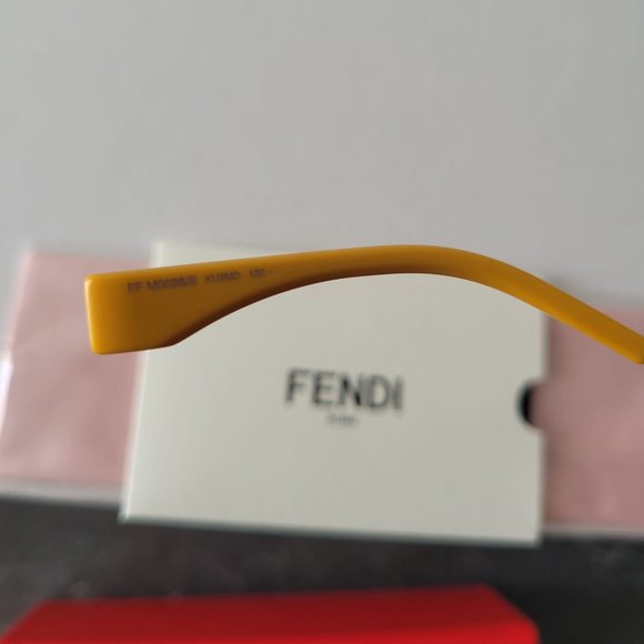 (SOLD) $259 *NEW* FENDI Gray Shield Ladies Sunglasses - Picture 10 of 16